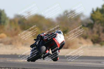 media/Dec-18-2022-SoCal Trackdays (Sun) [[8099a50955]]/Turn 7 Backside (1125am)/